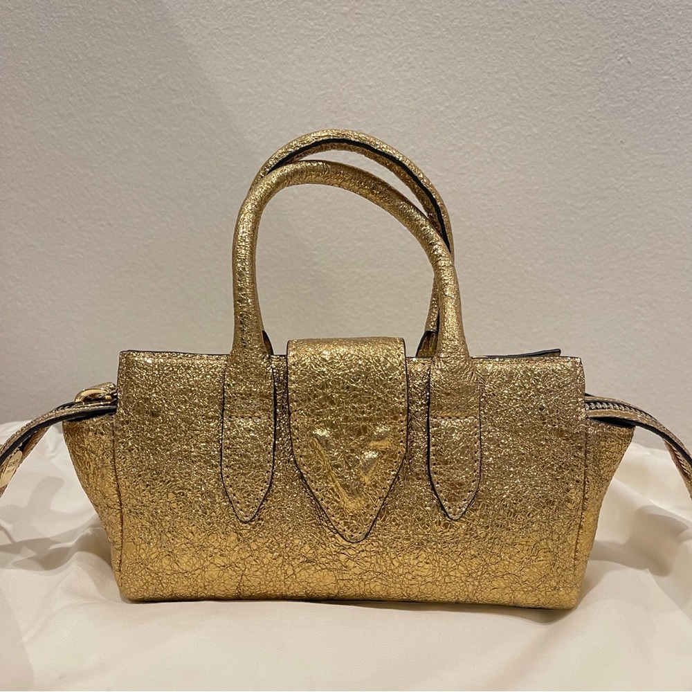 NWT. VIKELE STUDIO Mini Handbag Crossbody Bag - Gold - Picture 2 of 12